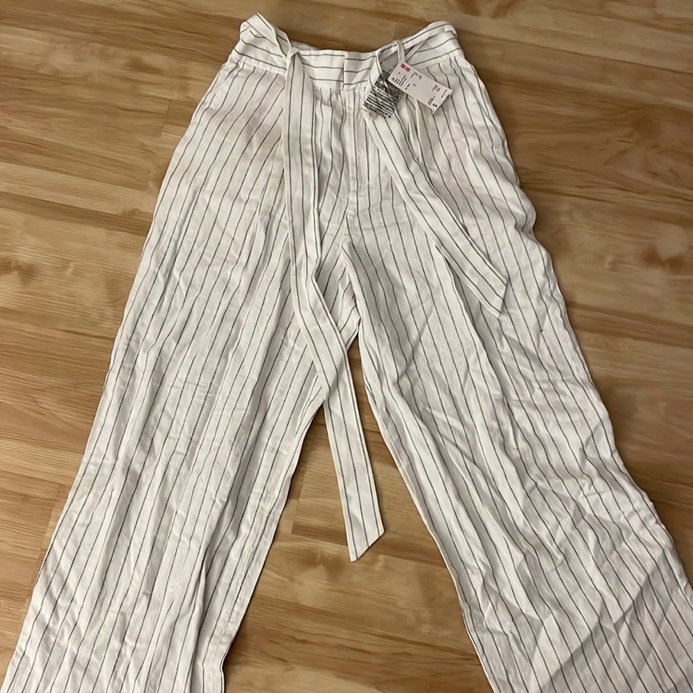 Uniqlo Belted Wide Leg Pants